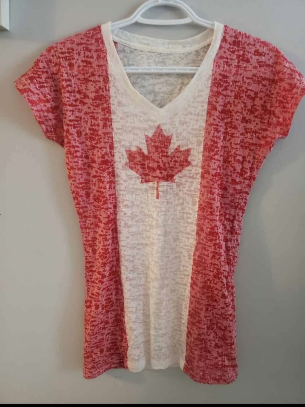 Women's Red & White V-Neck Maple Leaf Graphic Tee